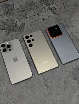 极限三选一|||苹果 三星 小米 三个和钛有关的手机，谁更高级？