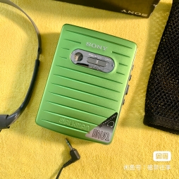 索尼WM-MV1 限量版磁带随身听 绿色稀有颜色