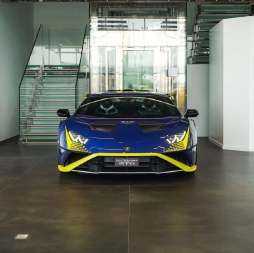 Lamborghini Huracan STO  finished in Blu Notte with Giallo Belenus accent.  #Huracan##car时尚##豪车超跑# ​​​