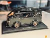 Dreamwalkers 丰田 海狮Hiace D550  MPV 黑色改装版 品牌：Dreamwalkers 限量版 比例：1/18  细节：合金密封 车顶旅行包可以取下