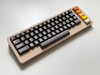 我制作了一个键盘，其布局与 Atari 800 的键盘相同。