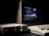 R型电脑，Commodore 64C，1571软盘驱动器，1702显示器。照片拍摄于我的工作室。