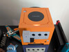 我最爱的那台“香料橙”色 GameCube 又复活了。
