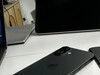 我买了一部带 SIM 卡槽的 iPhone 17。