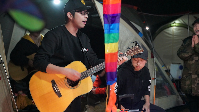 2-20010915041WJ.webp