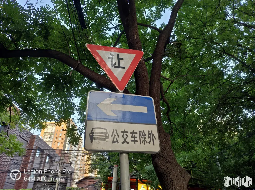 1595430584440048866.webp