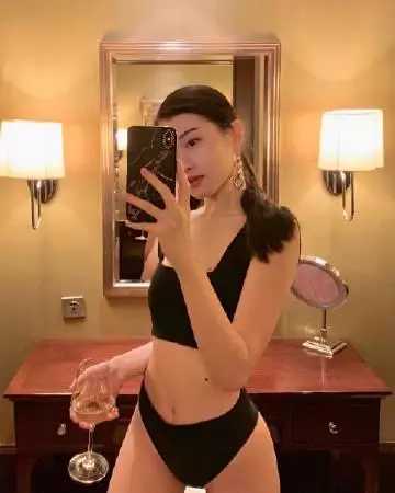 1666318368754_d699649ej00rdbro3000kc000a000cig.jpg