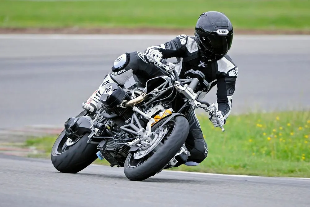 img-1674222076525e275cfb08e6048239a11a05b03f00bb48fffc93eb97650f12b3e373c9dbd7d8b.webp