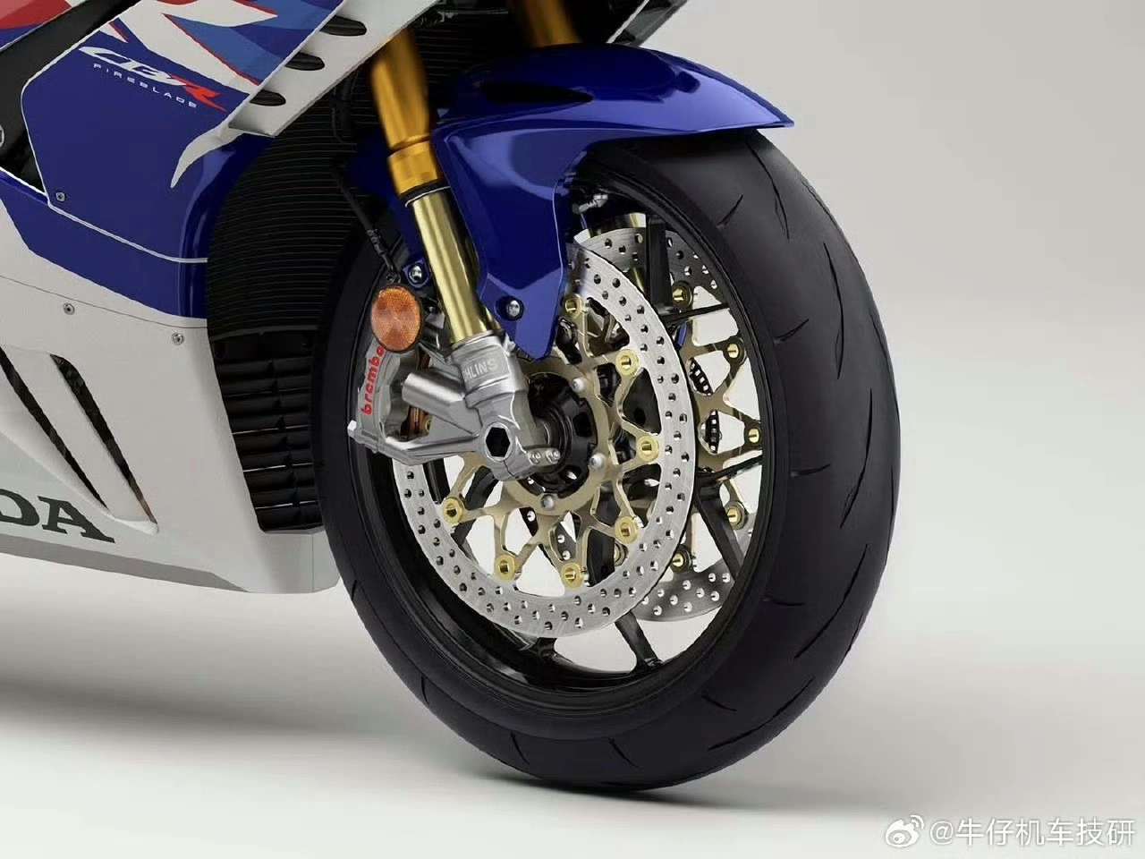 mmexport1697800762093.webp