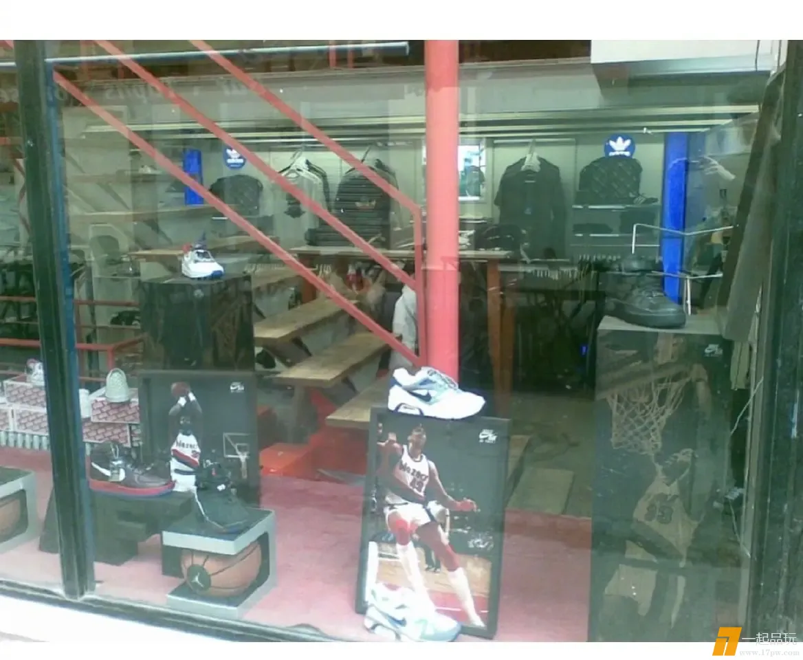 img-1746333436876022cd405debc80fef12889e38a866bf7db41f23989328a297418cfe9cc85dff4.webp