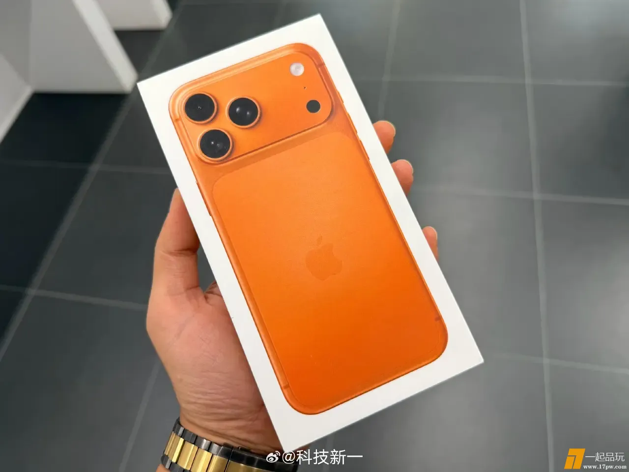1T橙色iPhone17 Pro Max拿到了[笑cry] ​​​