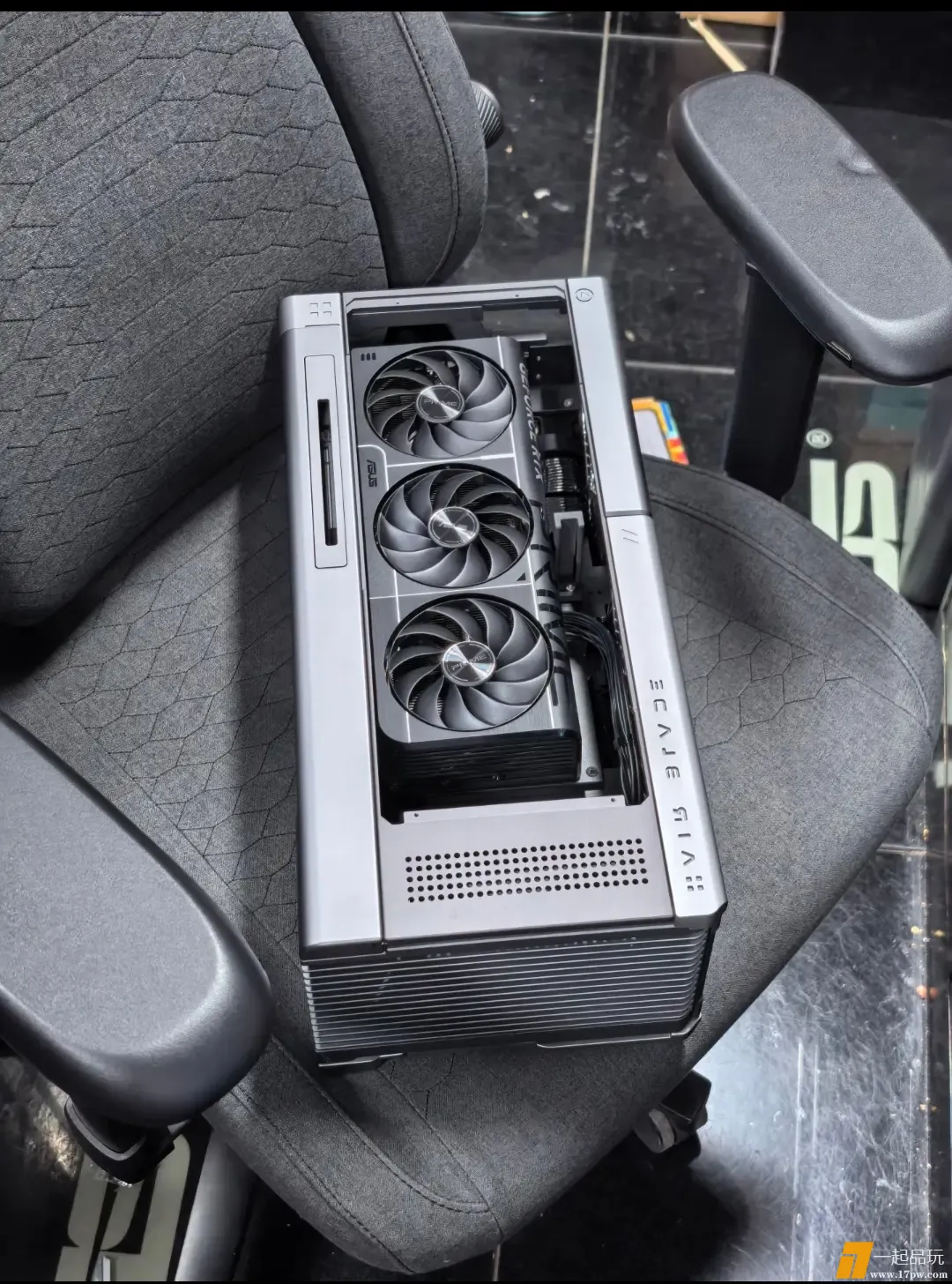 这机箱真帅 &气刃机箱，帅炸了。