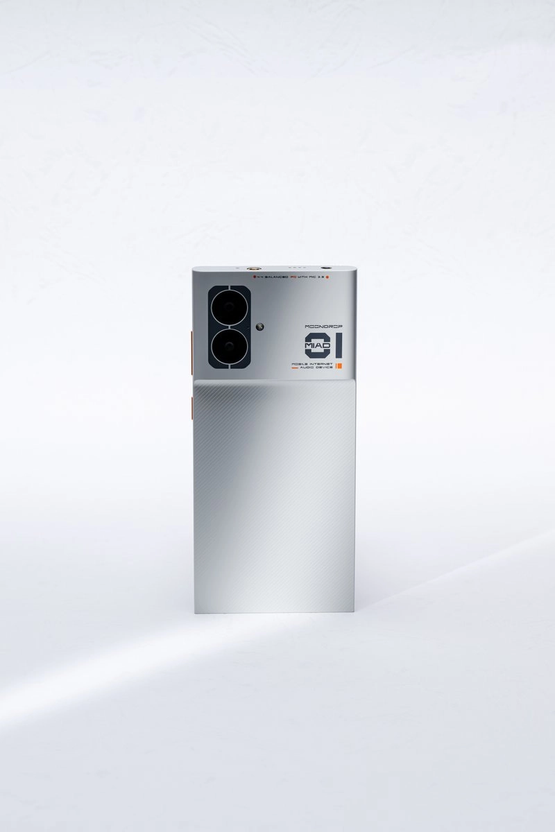 HI44lGQagAAm4Fi.webp