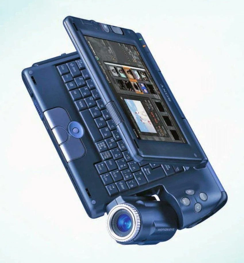 HKX3iQeXIAAhiPM.webp