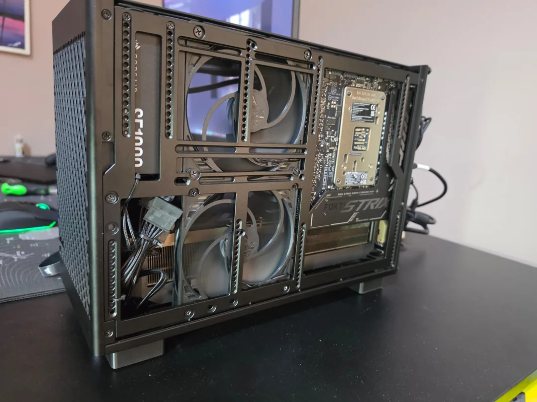 my-first-ever-pc-build-9800x3d-rtx-5080-in-15-7l-ncase-m2-v0-s7dcdbksvn6h1.webp