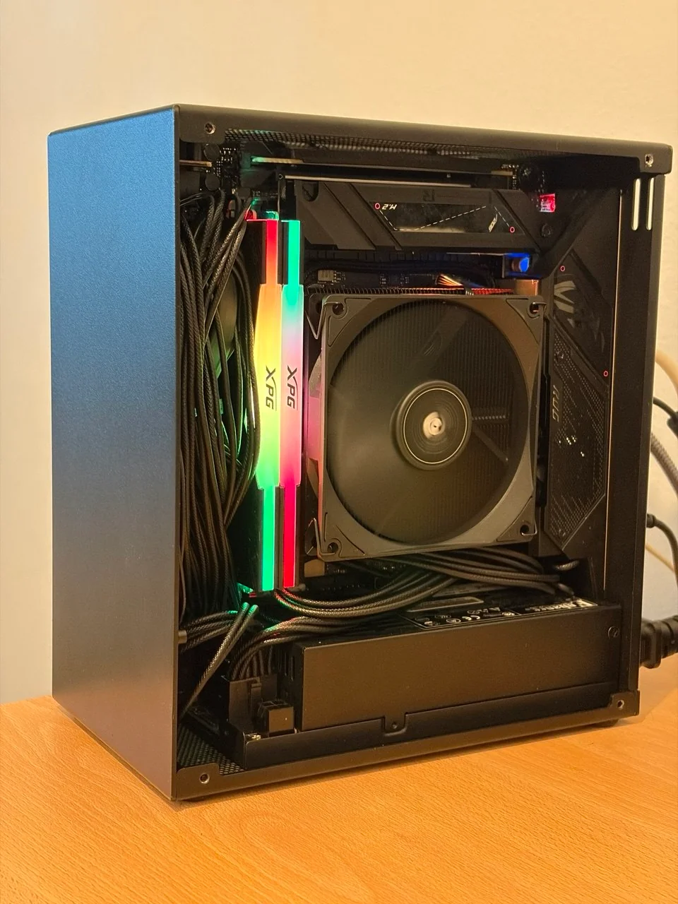 first-sff-build-sgpc-k39-5l-case-ryzen-5-7600-rtx5060ti-v0-y95swn1n698h1.webp