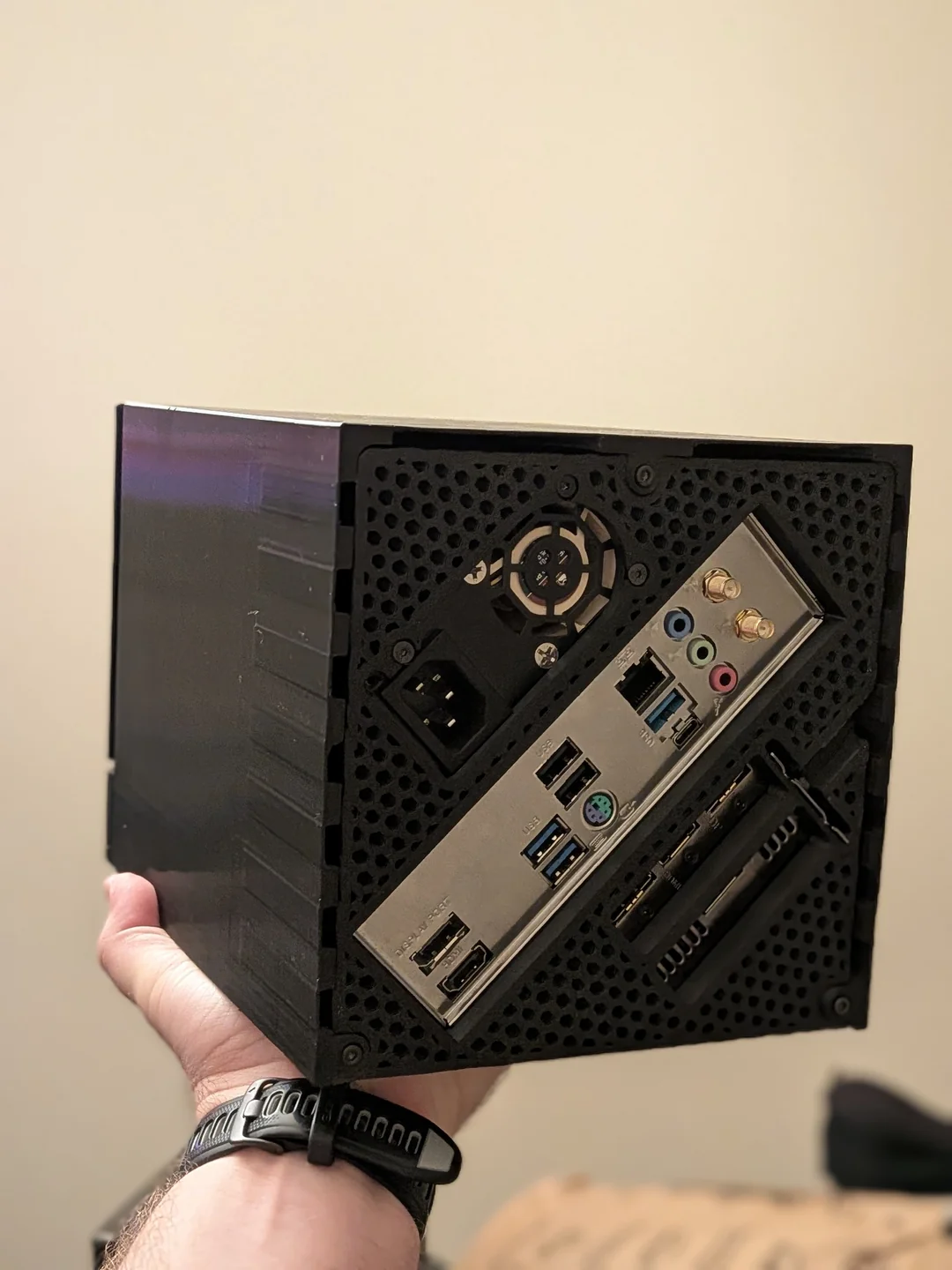 someone-built-a-diy-steam-machine-v0-64naysosv89h1.webp