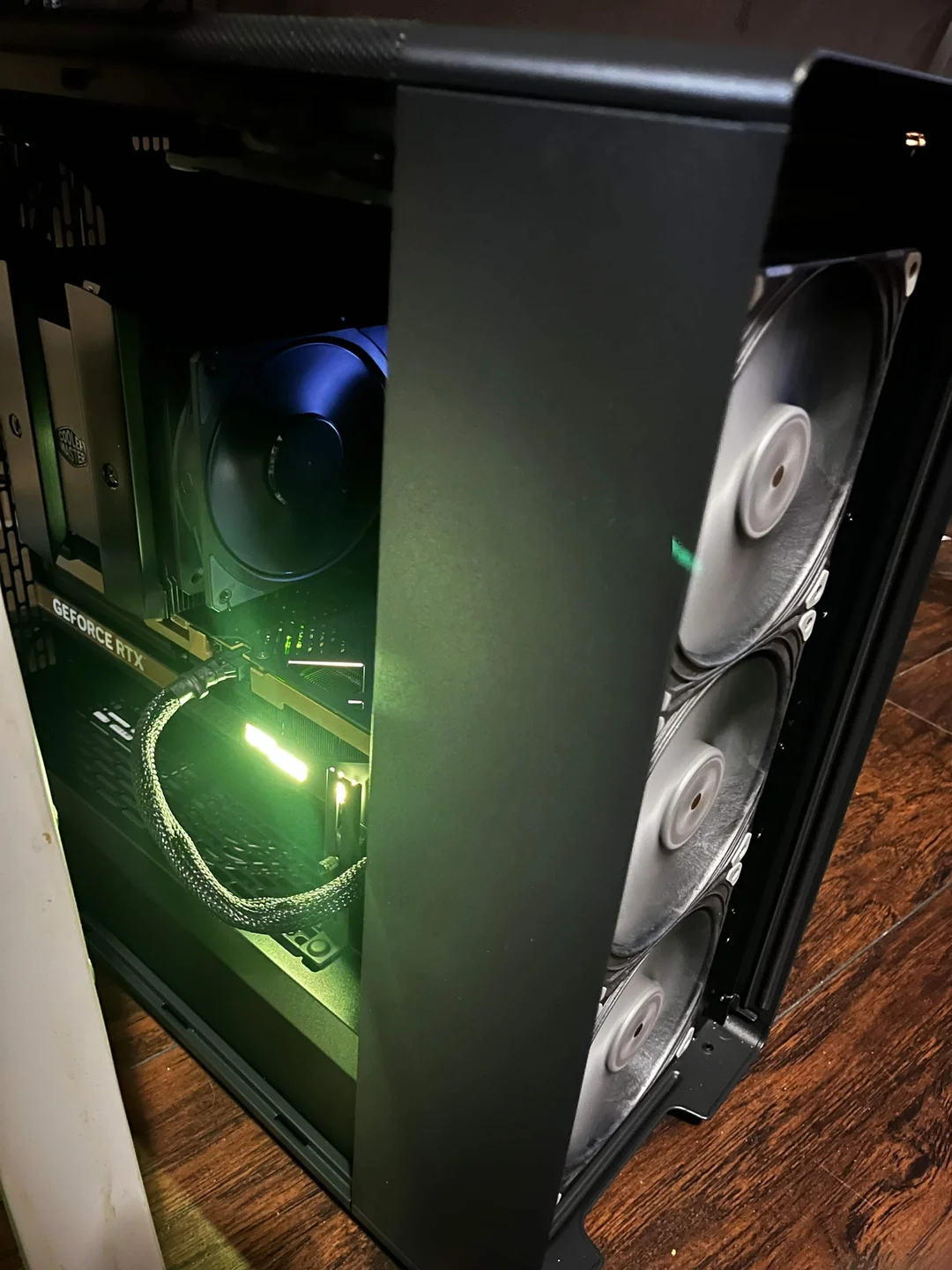 5090-4k-240fps-rust-build-v0-si3ruz72ouah1.webp