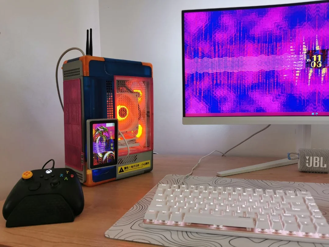 i-spent-the-last-12-months-designing-this-silly-pc-case-v0-4n348tzgq3bh1.webp