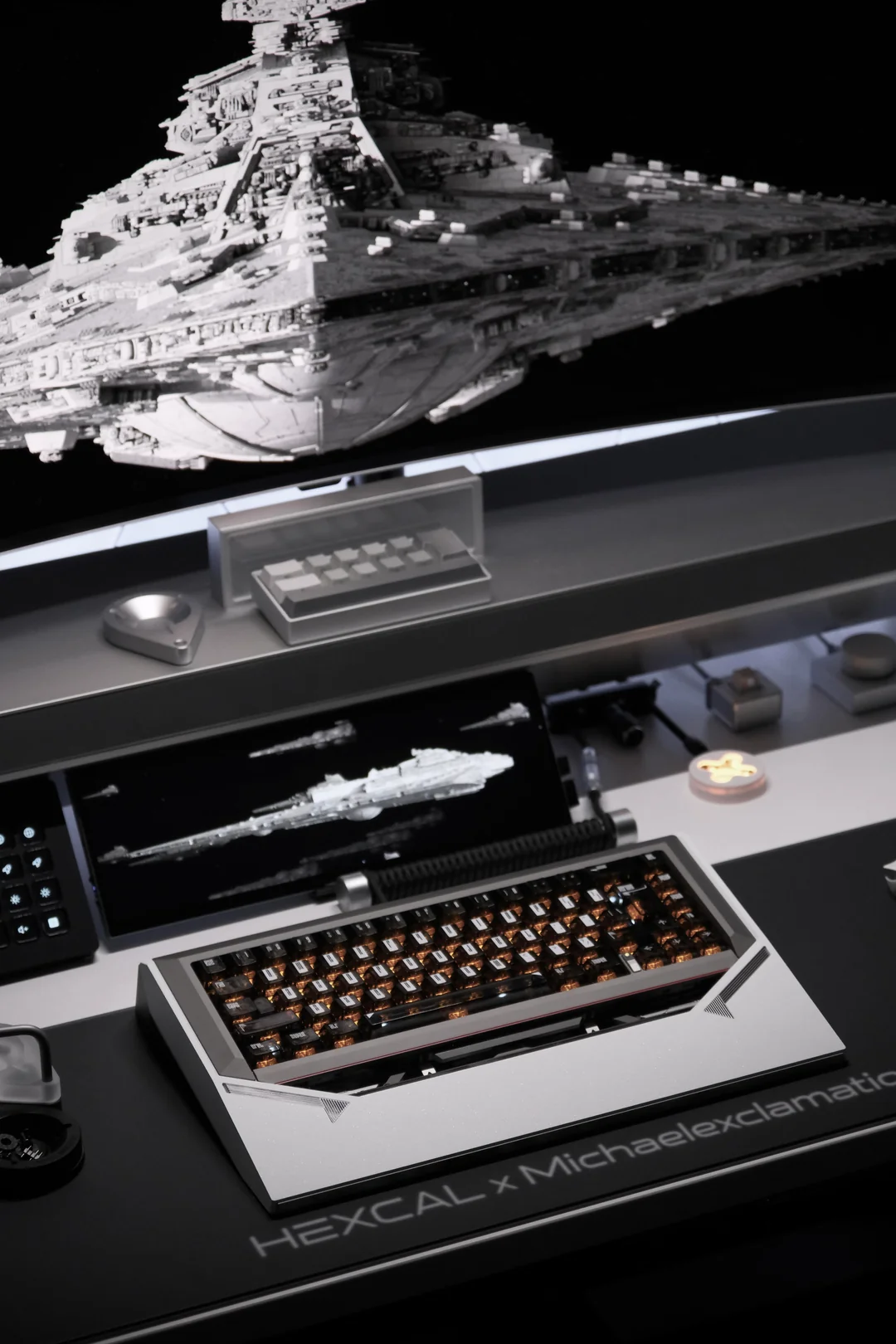 michaels-dark-monochrome-desk-setup-v0-lo7q2adlnkah1.webp