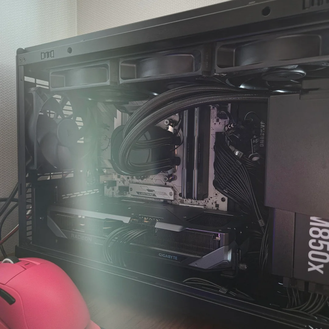 my-first-pc-lian-li-a3-build-v0-0jh3eolrmabh1.webp