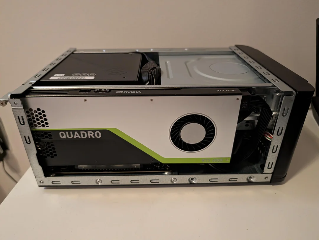 9l-steam-machine-with-a-blu-ray-drive-v0-9m8rsna6xgbh1.webp