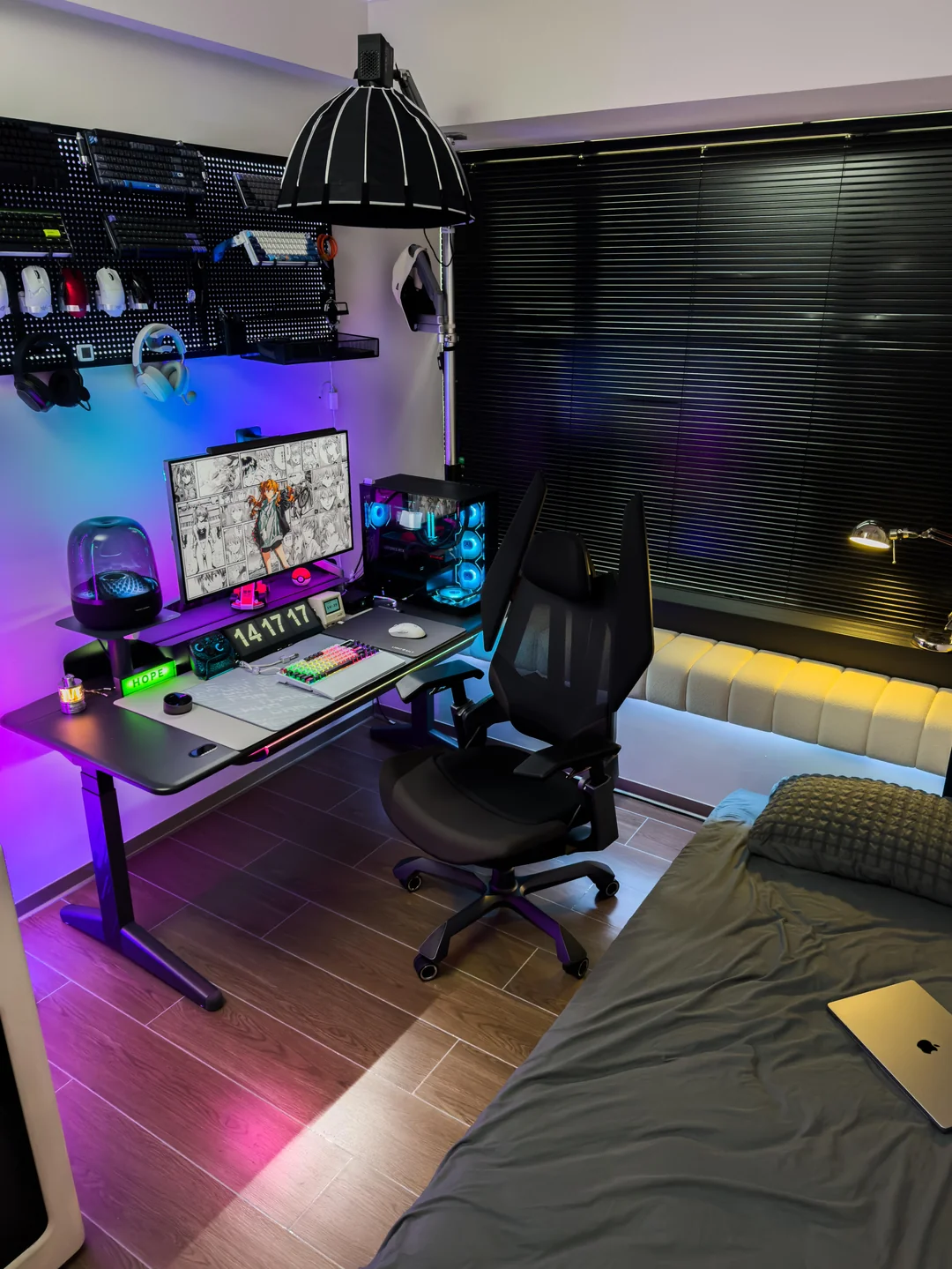 night-mode-setup-hits-different-v0-syise2p7gibh1.webp