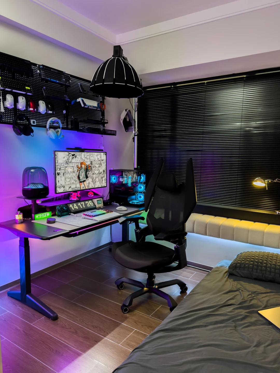 night-mode-setup-hits-different-v0-vpoi4hm9gibh1.webp
