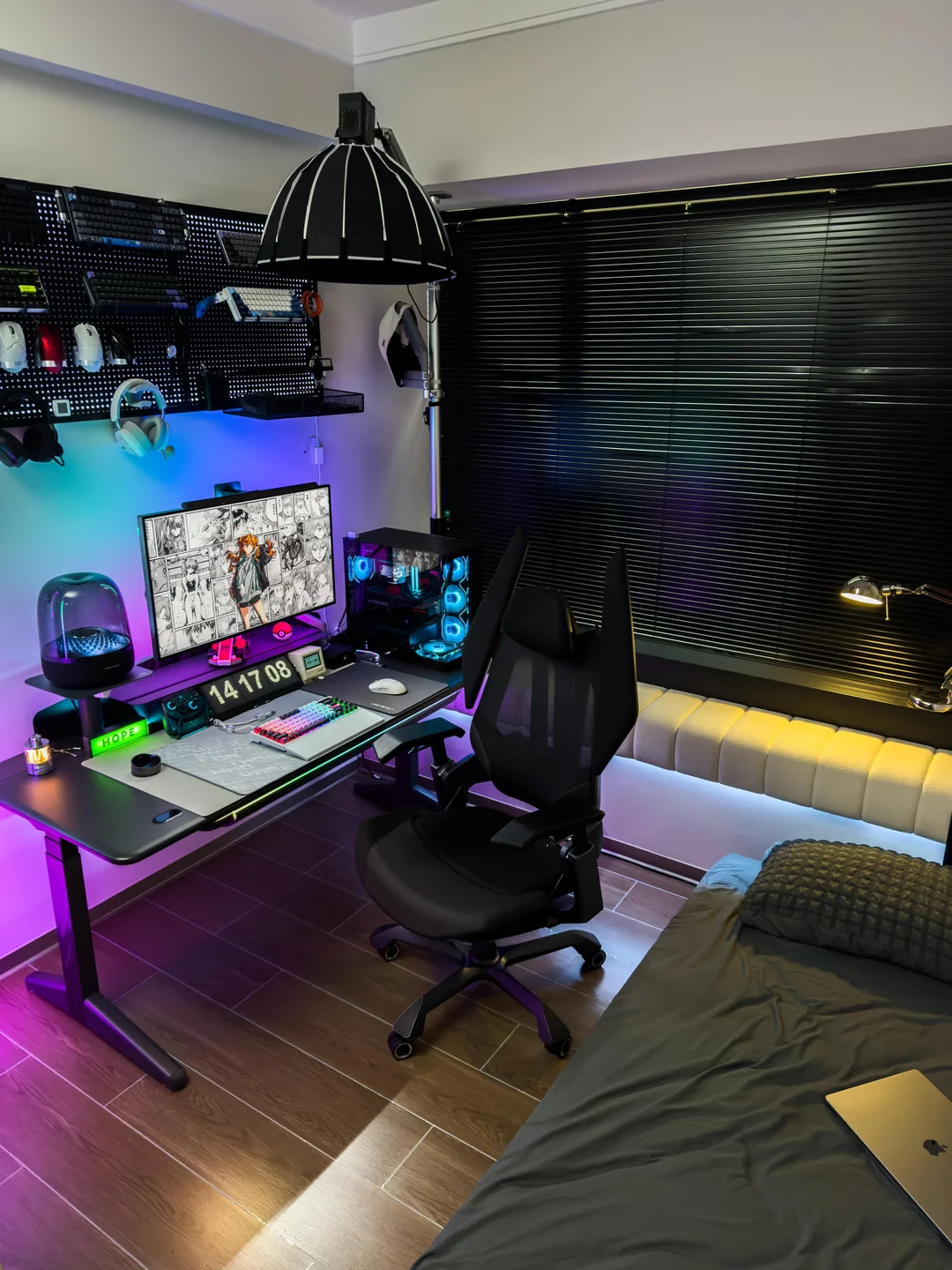 night-mode-setup-hits-different-v0-4irffx55gibh1.webp