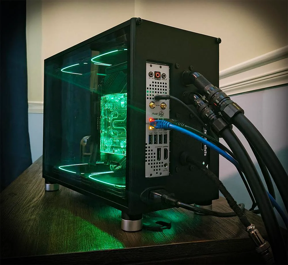 ncase-m2-sandwich-v0-l9qt5y5vcpbh1.webp