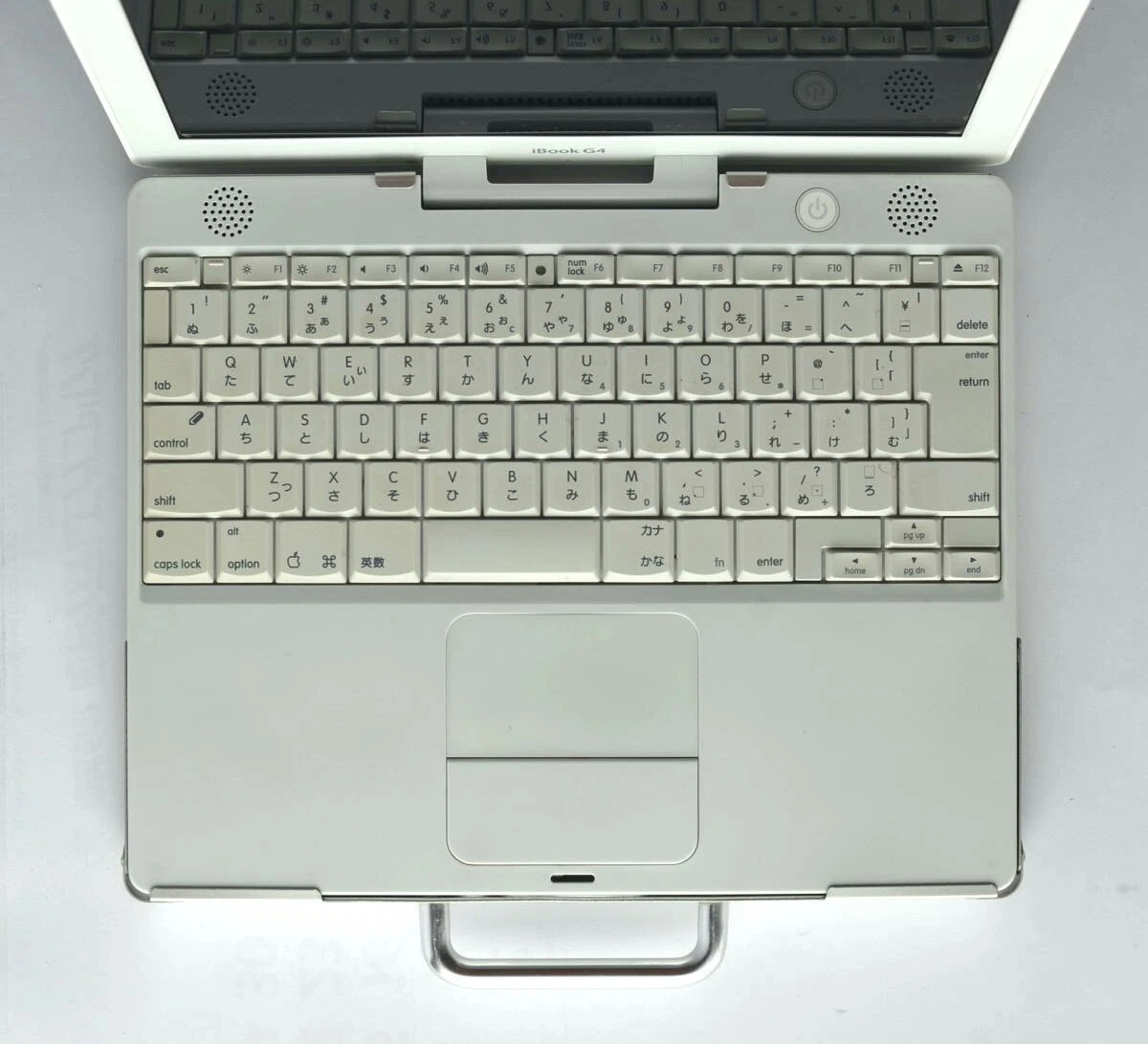 HM4qT65WsAAded1.webp