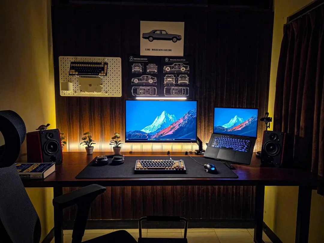 hi-i-just-joined-rate-my-setup-v0-pd5pdsukz1gh1.webp