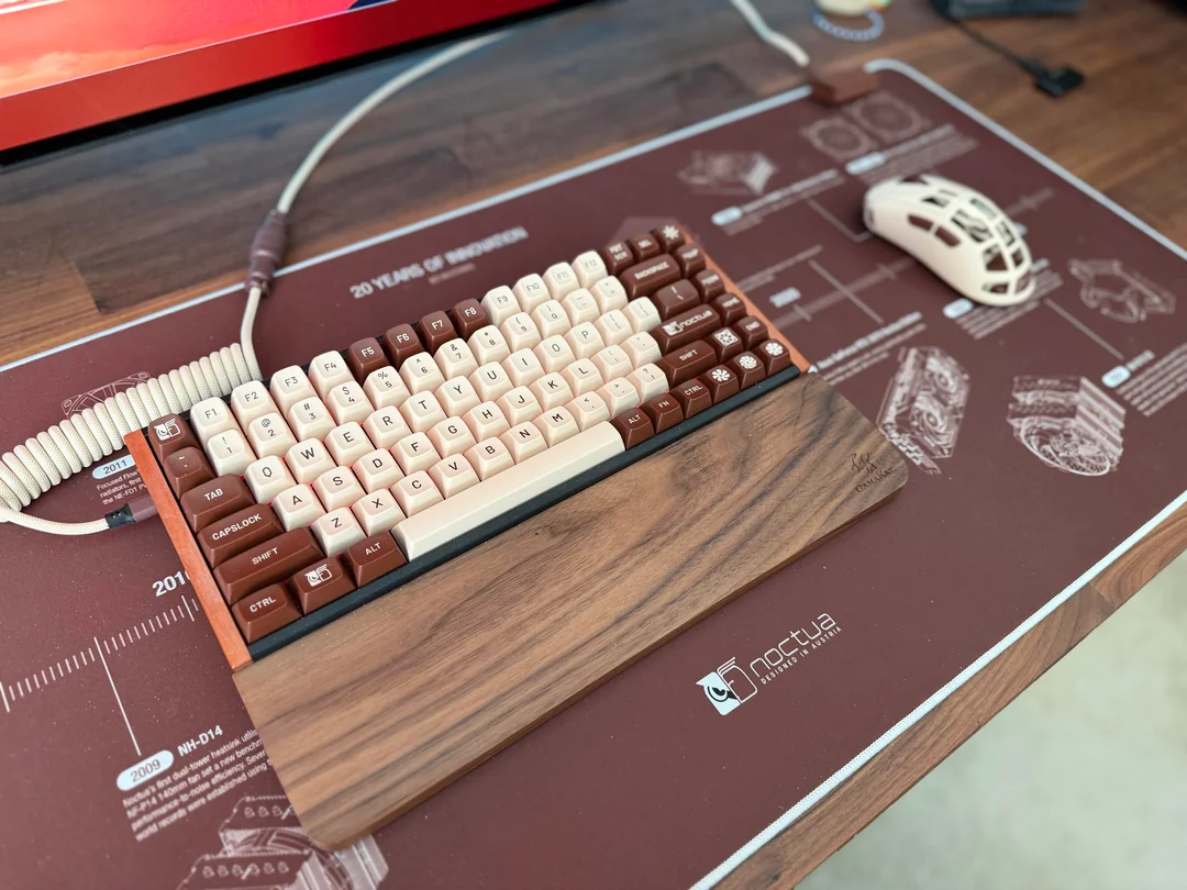 my-noctua-themed-pc-v0-e4l8voo1z9fh1.webp