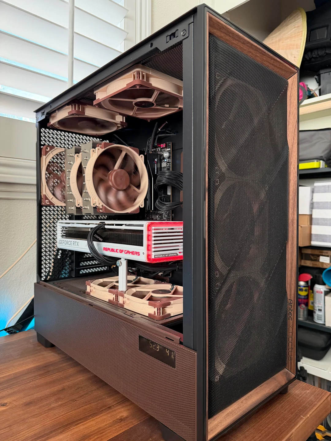 my-noctua-themed-pc-v0-brzxnoo1z9fh1.webp