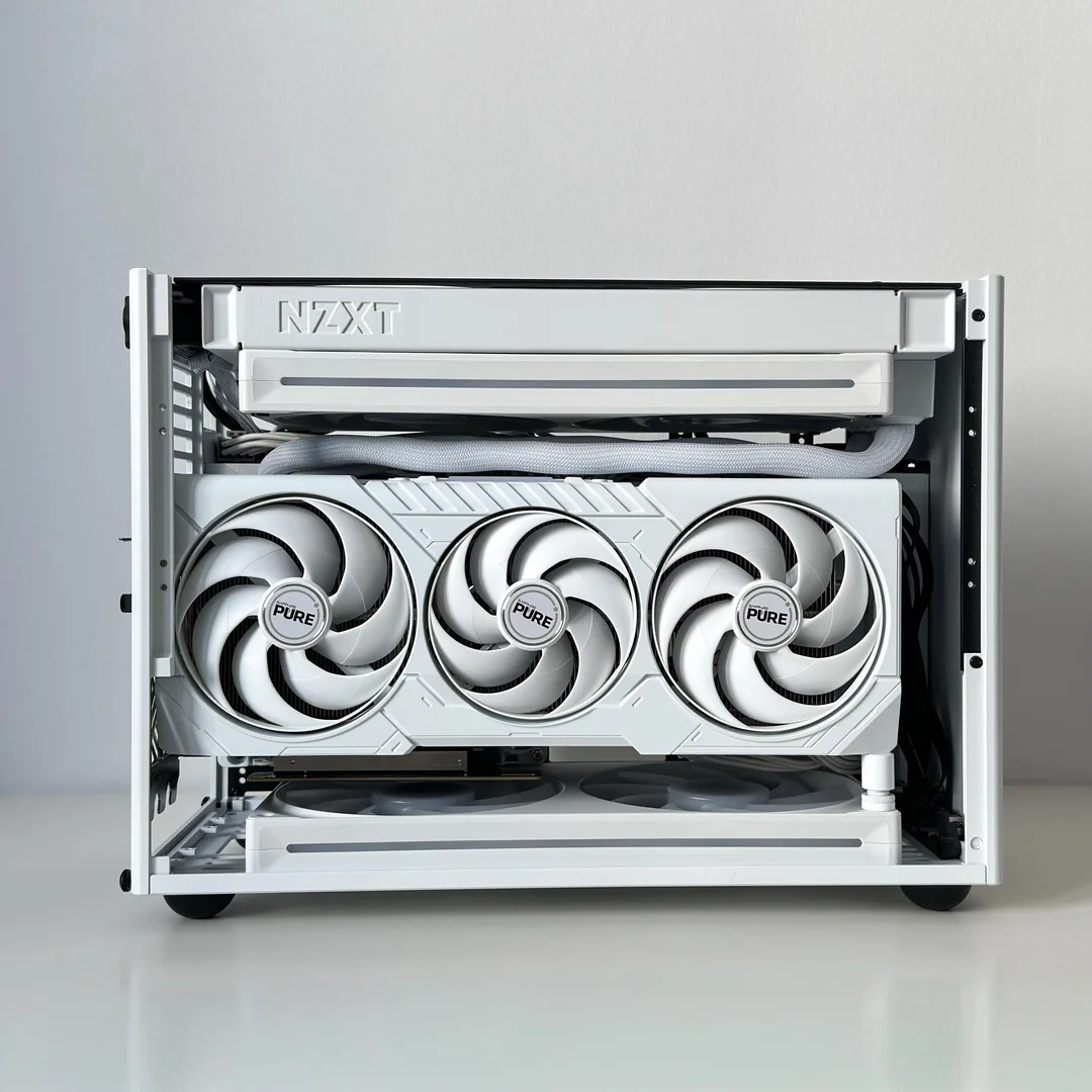 pure-white-ncase-m2-vertical-gpu-build-v0-b2aoeyvglygh1.webp