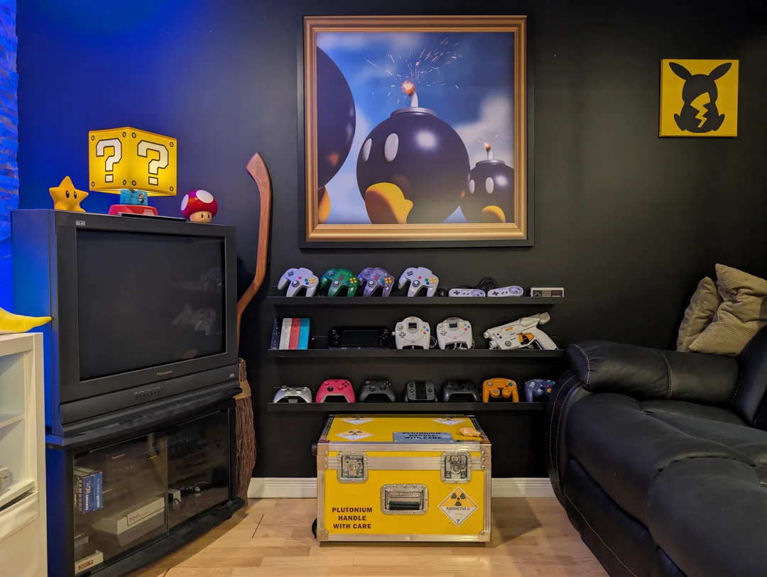 maxs-gaming-room-v0-p545b8l8hugh1.webp
