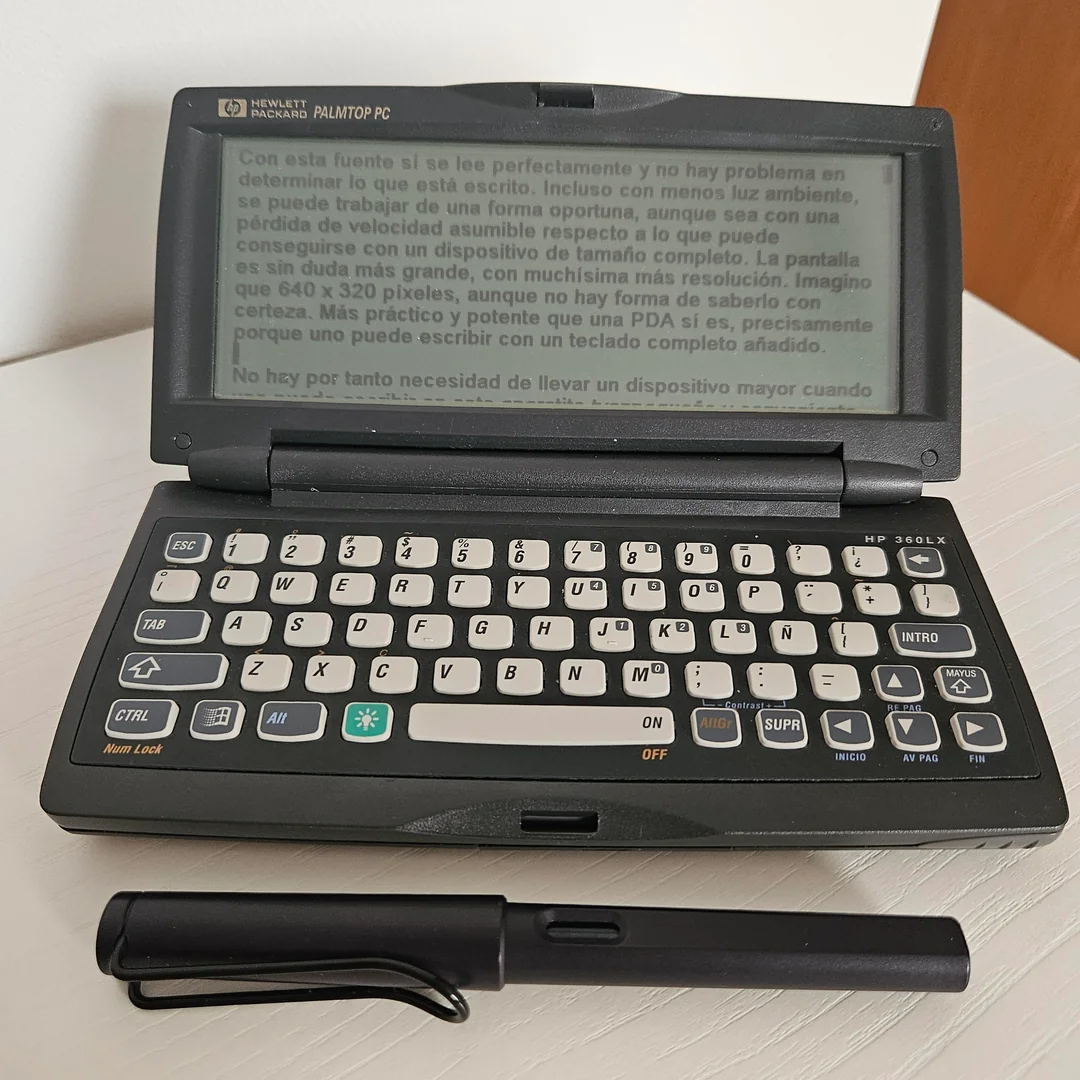 hp-360lx-palmtop-reborn-as-writerdeck-v0-l7fu6rpti6hh1.webp