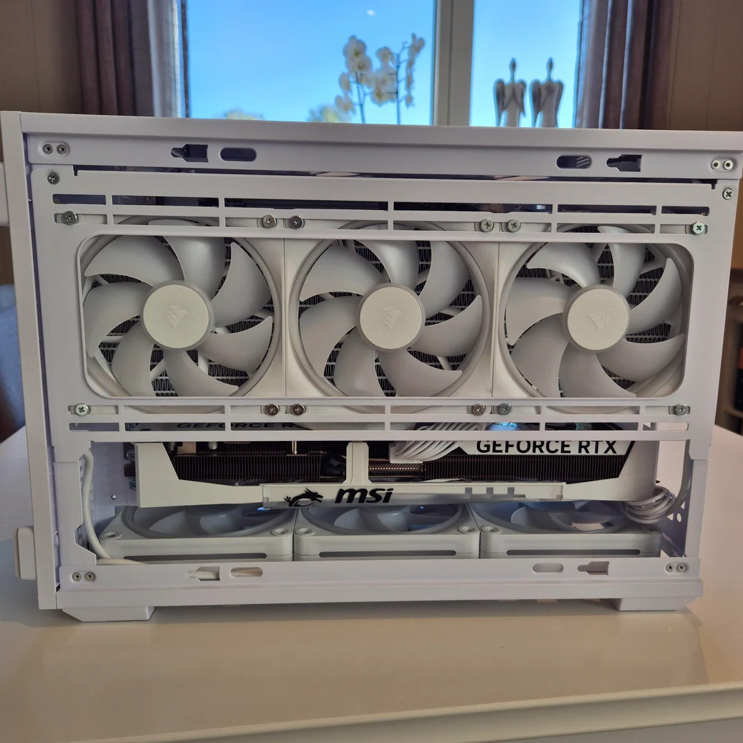 lian-li-b4-matx-build-impressions-v0-gu1ro952dygh1.webp