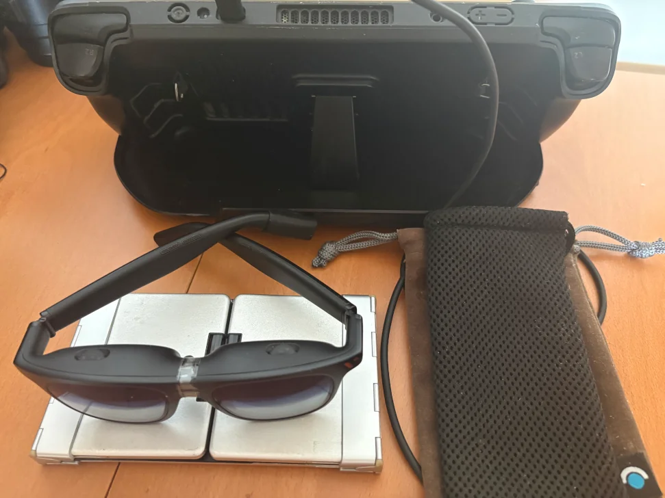 my-simple-steam-deck-travel-setup-v0-kd4dr8fij7ih1.webp