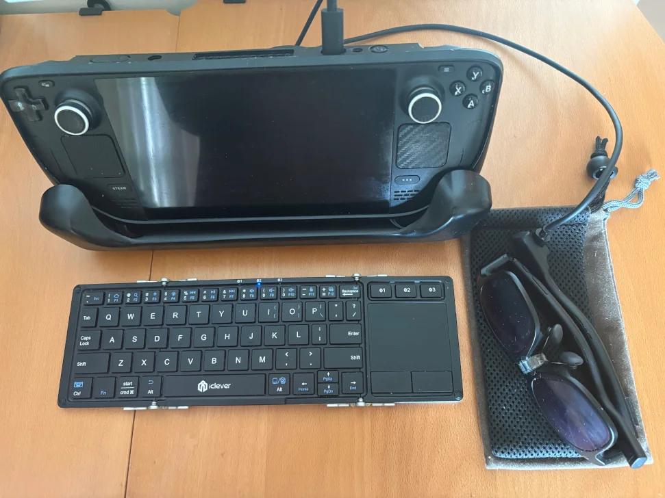 my-simple-steam-deck-travel-setup-v0-yc3k00phj7ih1.webp