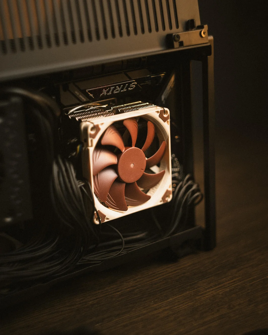 first-time-downsizing-7800x3d-rtx-5080-v0-ir3abo7tkiih1.webp