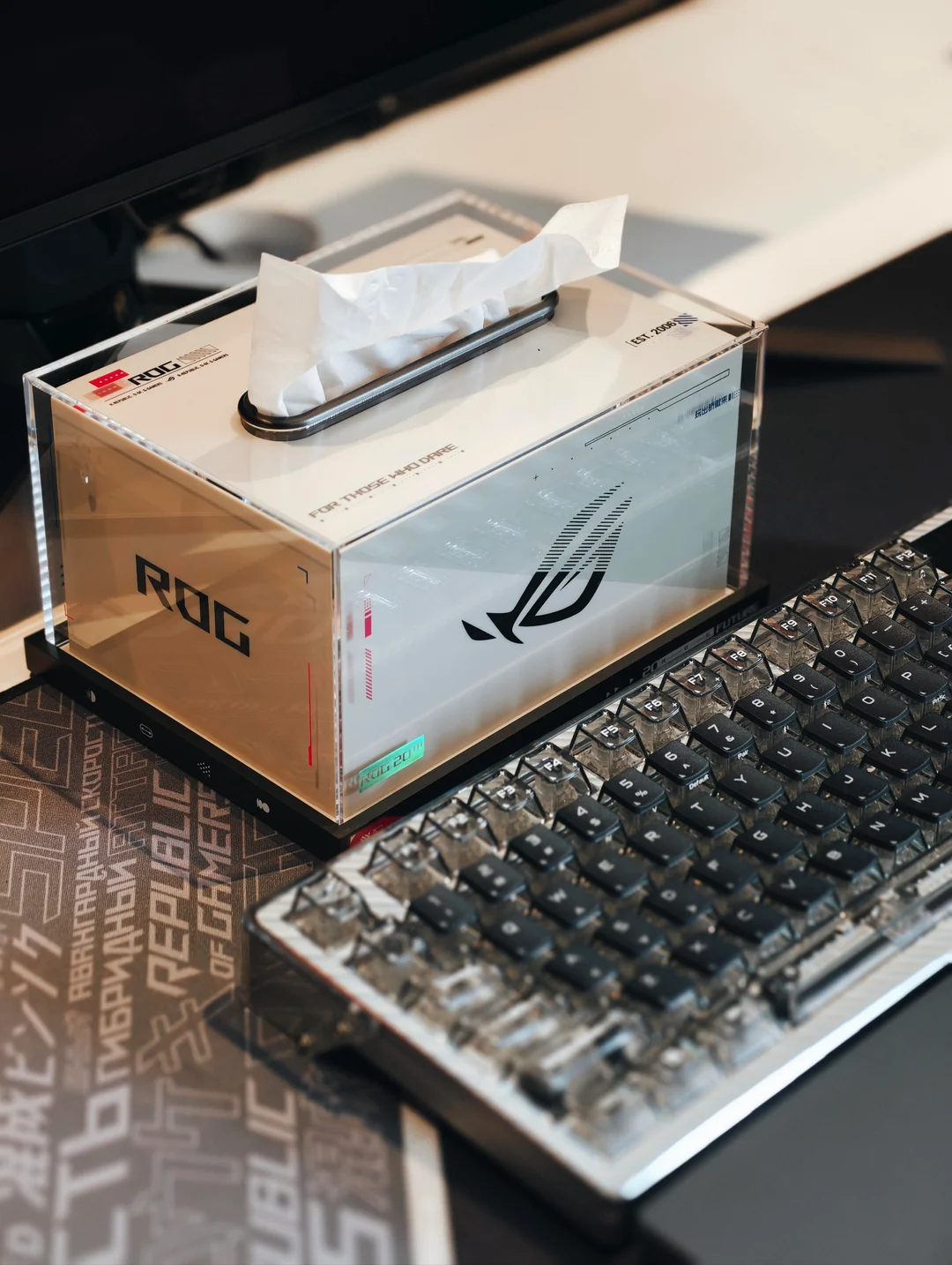 finally-a-tissue-box-worthy-of-my-setup-v0-qk013kb7kkih1.webp