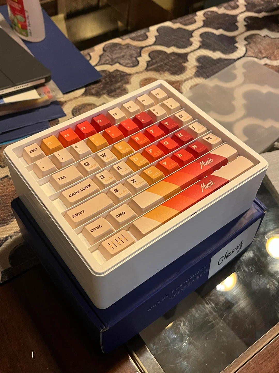 retro-orange-v0-z4m3fc5q2nih1.webp