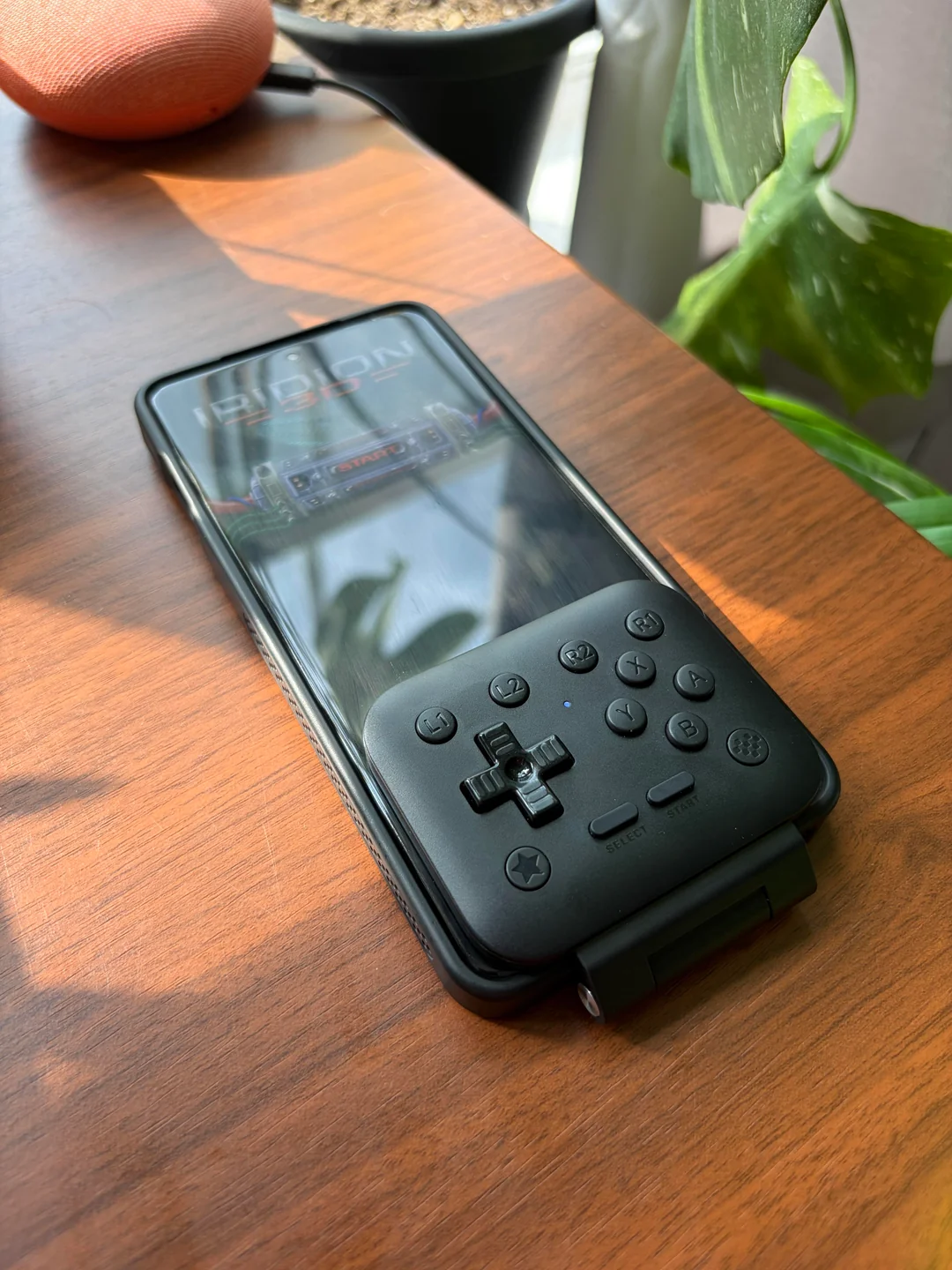 8bitdo-flippad-case-compatibility-photo-references-v0-jkrvoc6zoejh1.webp