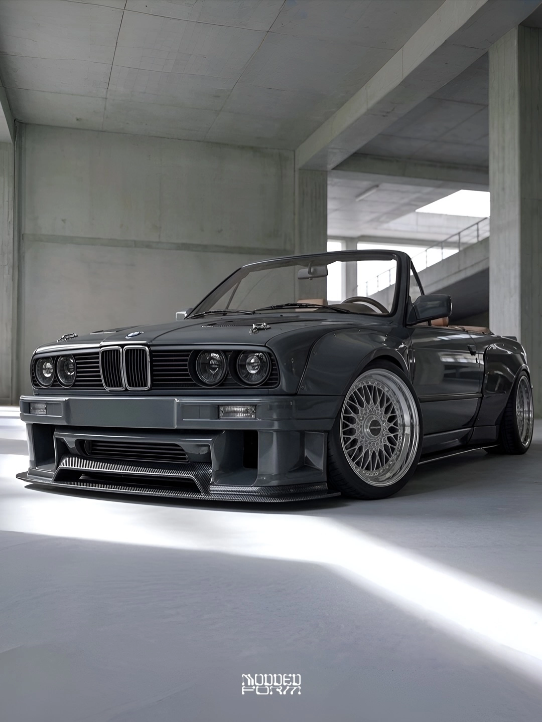 HPruiW6XoAAdW7T.webp