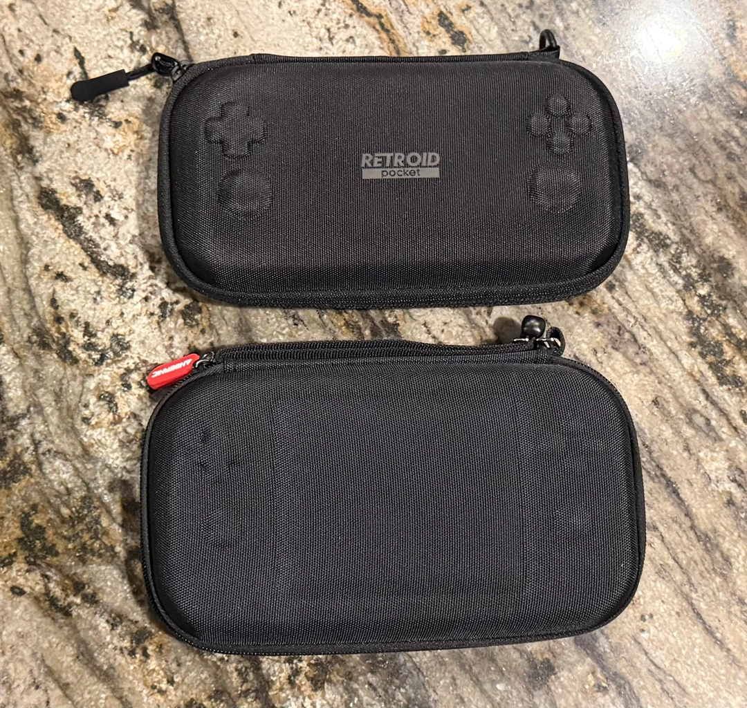 photos-comparing-the-477m-and-retroid-nova-two-amazing-4-3-v0-drsuqps0uoih1.webp