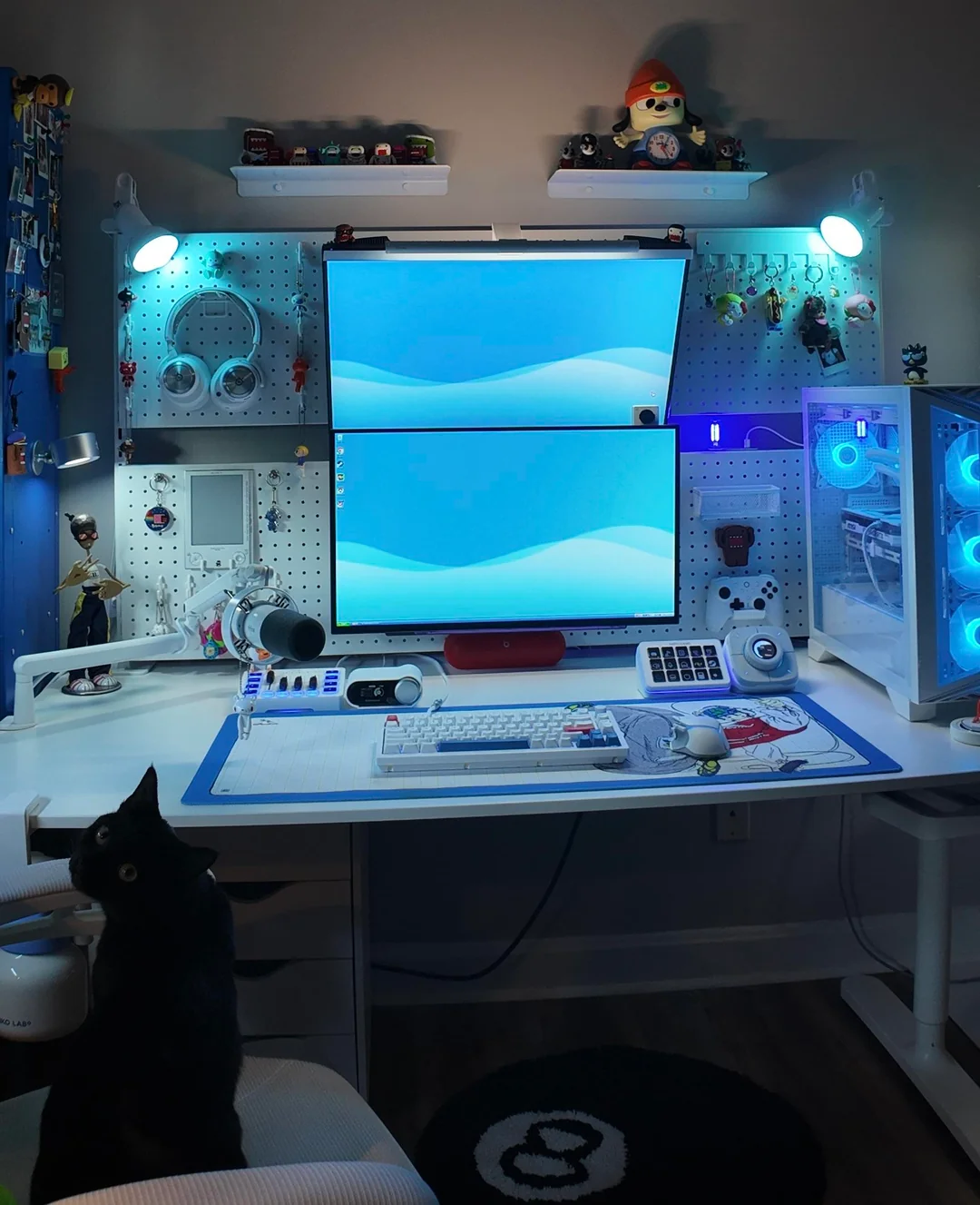 gaming-trinket-setup-v0-l67guetgitjh1.webp