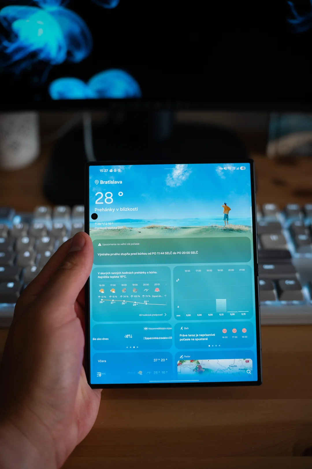 zfold-8-might-be-the-best-looking-samsung-phone-ever-v0-kq6kiyg53yjh1.webp