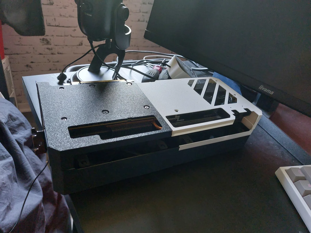 deshroud-in-progress-gigabyte-3080-ti-v0-raqitaddekjh1.webp