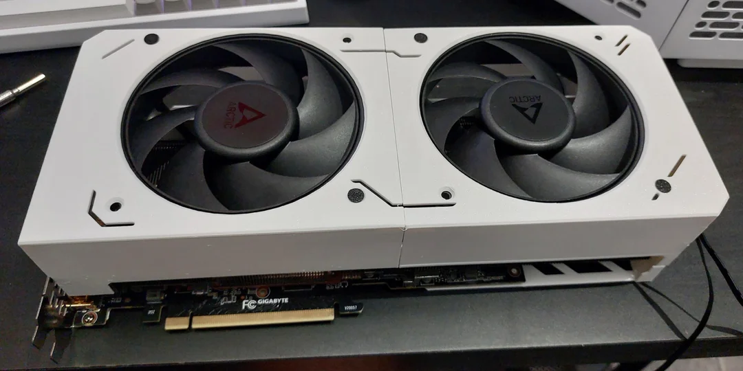 deshroud-in-progress-gigabyte-3080-ti-v0-h2lhk1eeakjh1.webp